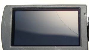 Sony HDR-PJ675 液晶割れ