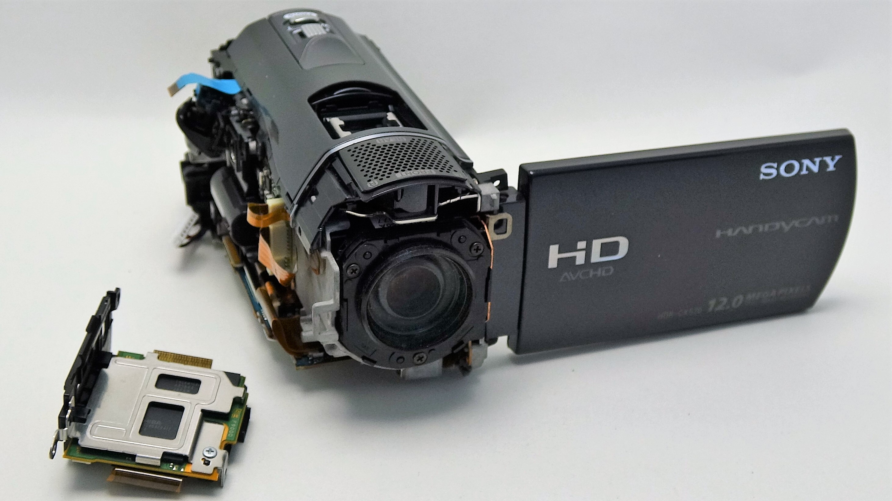 HDR-CX520-Handycam 水濡れして起動しない